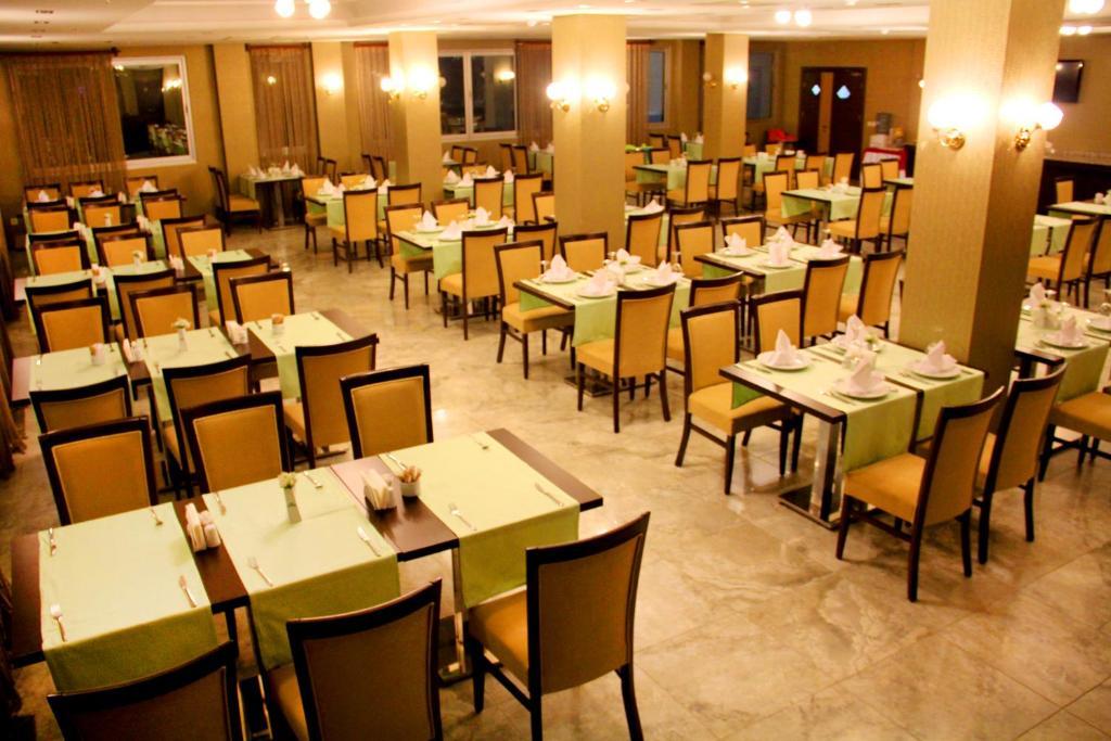 Adanava Hotel Экстерьер фото